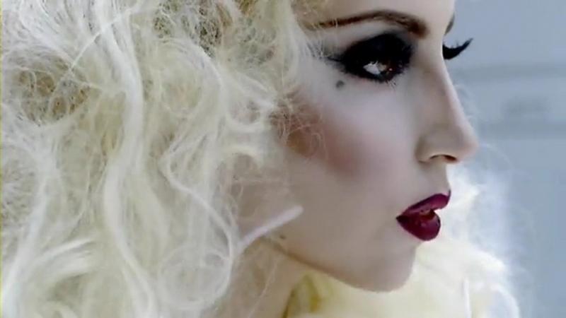 lady-gaga-bad-romance-official-video-6