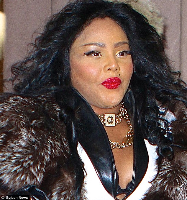 lil-kim-nyc-that-grape-juice.jpg