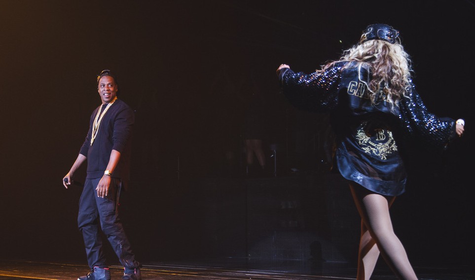 Watch Beyonce Performs Bow Down In Brooklyn Brings Out Jay Z For Tom Ford That Grape Juice