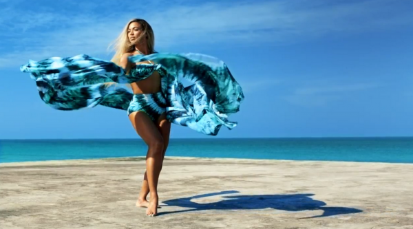 beyonce-standing-on-the-sun-that-grape-juice-2014-800