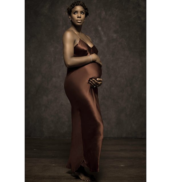 kelly rowland elle thatgrapejuice 2 600x640 Kelly Rowland Glows In Pregnancy Shoot With Elle Magazine