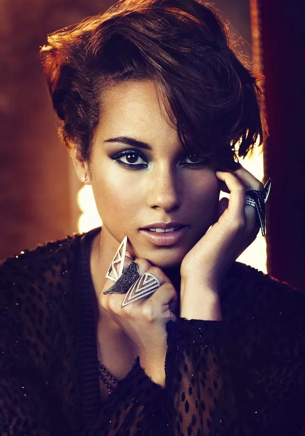 Alicia Keys Covers ELLE Brasil - That Grape Juice