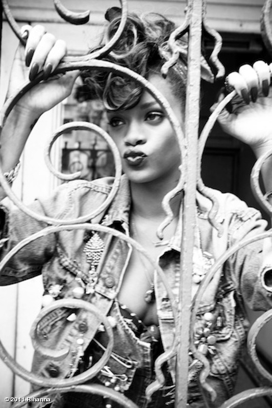 Rihanna's photo Rihanna Navy! What's your favorite song from Talk That Talk? http://www.smarturl.it/TTTpreorder