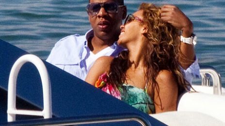 Hot Shots: Jay-Z & Beyonce Show Some Love In Miami