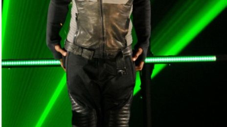 Usher Shines In 'OMG' Tour