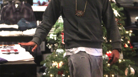 Hot Shots: Chris Brown Goes Christmas Shopping