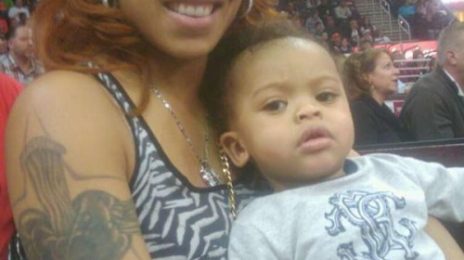 Hot Shot: Keyshia Cole & Son At Basketball Game
