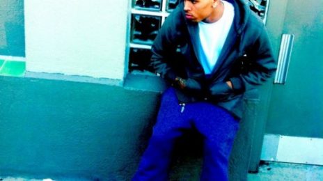 Hot Shot: Chris Brown Shows Off More Of Blonde Look
