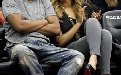 Hot Shots: Beyonce & Jay-Z Kick It At Nets Game