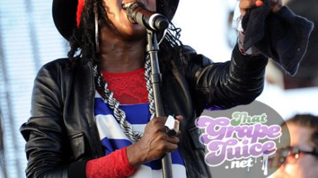 Hot Shots: Lauryn Hill Struggles At Coachella Valley Music & Arts Festival