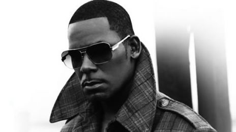 Watch:  R. Kelly Readies 32 More Chapters of 'Trapped In The Closet'