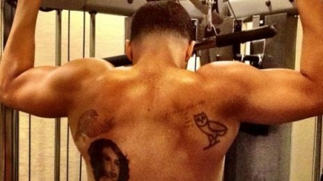 Hot Shot: Drake Strips Off; Reveals Tattoos