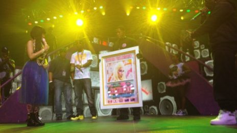 Hot Shot : Birdman Presents Nicki Minaj With Platinum Plaque