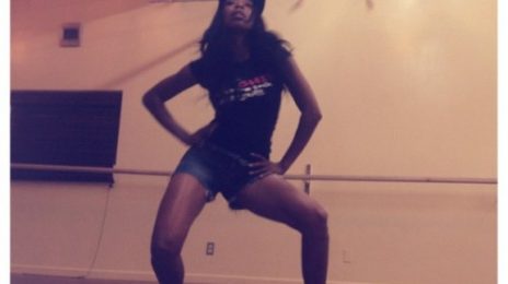Hot Shot: Brandy Rehearses For 'Put It Down' Video