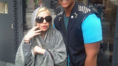 Hot Shot: Lady GaGa Attempts Chicago Disguise