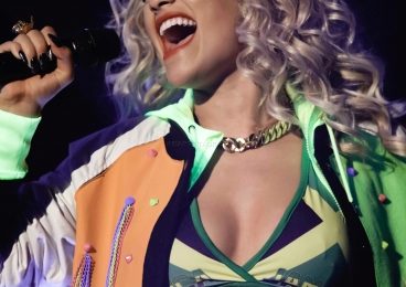 Hot Shot: Rita Ora Takes 'Jamaica' To 'The Jonathan Ross Show'