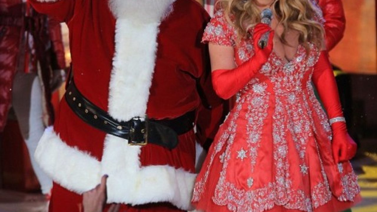 Mariah Carey Performs At Rockefeller Center Preps Merry