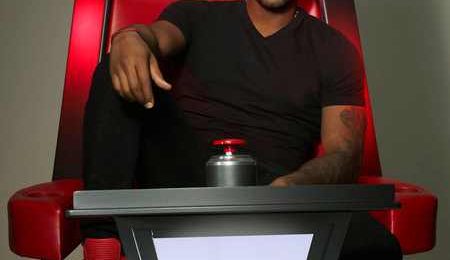 First Look: Usher & Shakira Take Their Seats On 'The Voice'
