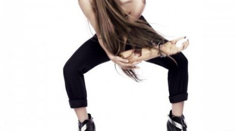 Lady GaGa Unwraps New 'ARTPOP' Promo Pic