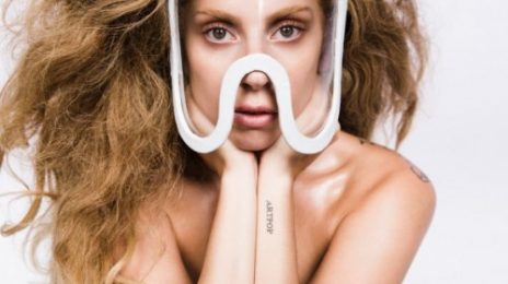 Lady Gaga Denies Rihanna Collabo Rumors / Readies Two Versions of 'ArtPop'?