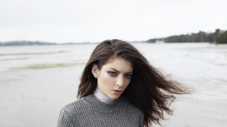 Must See: Lorde Performs 'Royals' Live On 'Good Morning America'