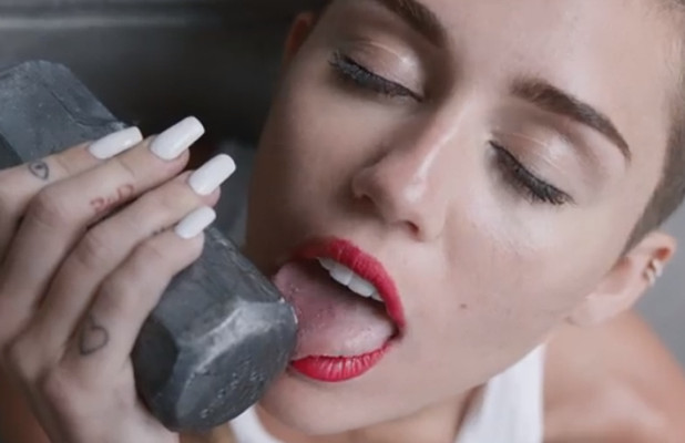Miley Cyrus Set For 2 New Diamond Certifications With ‘We Can’t Stop’ and ‘Wrecking Ball’