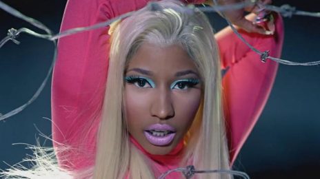 Watch: Nicki Minaj Services 'Powerhouse 2013' With 'Tap Out' & 'Love More'