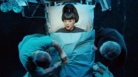 New Video: Lily Allen - 'Hard Out Here'