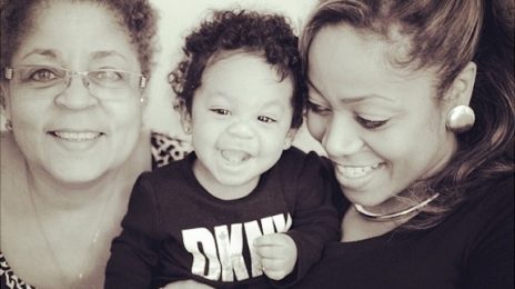 Hot Shots: LaTavia Roberson Celebrates Mother's Day With Mom & Daughter