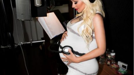 Hot Shot: Pregnant Christina Aguilera Hits Studio To Record New Album