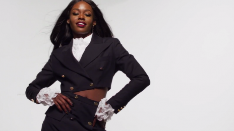 Azealia Banks Comments On Airplane Meltdown / Calls Attendant A 'F*ggot'