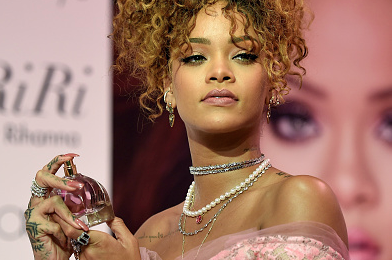 Hot Shots: Rihanna Stuns Fans At 'RIRI' Fragrance Launch