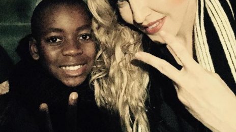 Did You Miss It?  Madonna Plays Free Surprise "Concert" In Paris