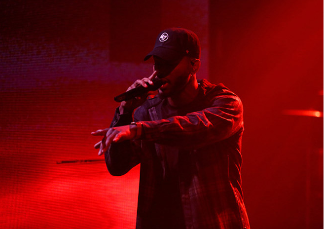 Bryson Tiller Performs 'Exchange' Live On 'Late Night' - That Grape Juice