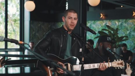Watch: Nick Jonas Rocks 'Sole Sessions' With 'Close' & 'Jealous'
