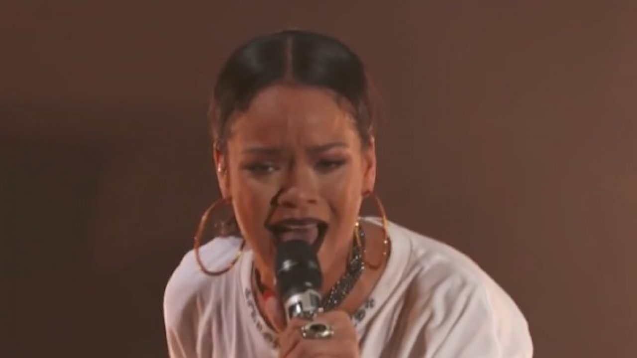 Rihanna Love On the Brain  Live at Global Citizen Festival 2016 