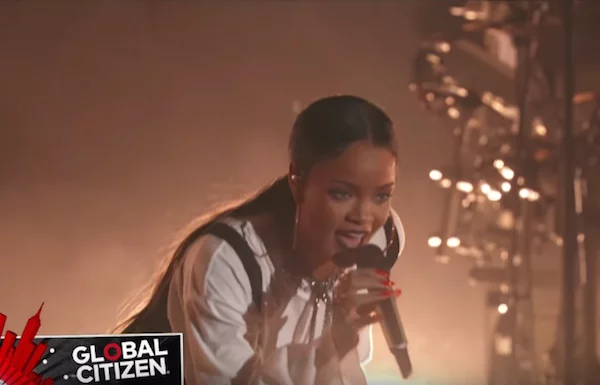 Watch: Rihanna Performs 'Love On The Brain,' 'Diamonds,' & More At 'Global  Citizen Festival' - That Grape Juice