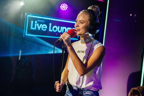 Watch: Zara Larsson Rocks BBC Radio 1 Live Lounge With 'Ain't My Fault