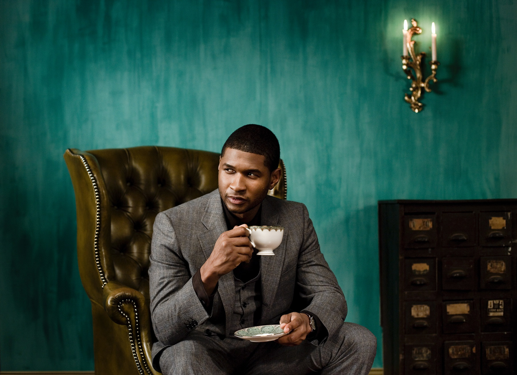Usher's Net Worth Rises To $180 Million - That Grape Juice