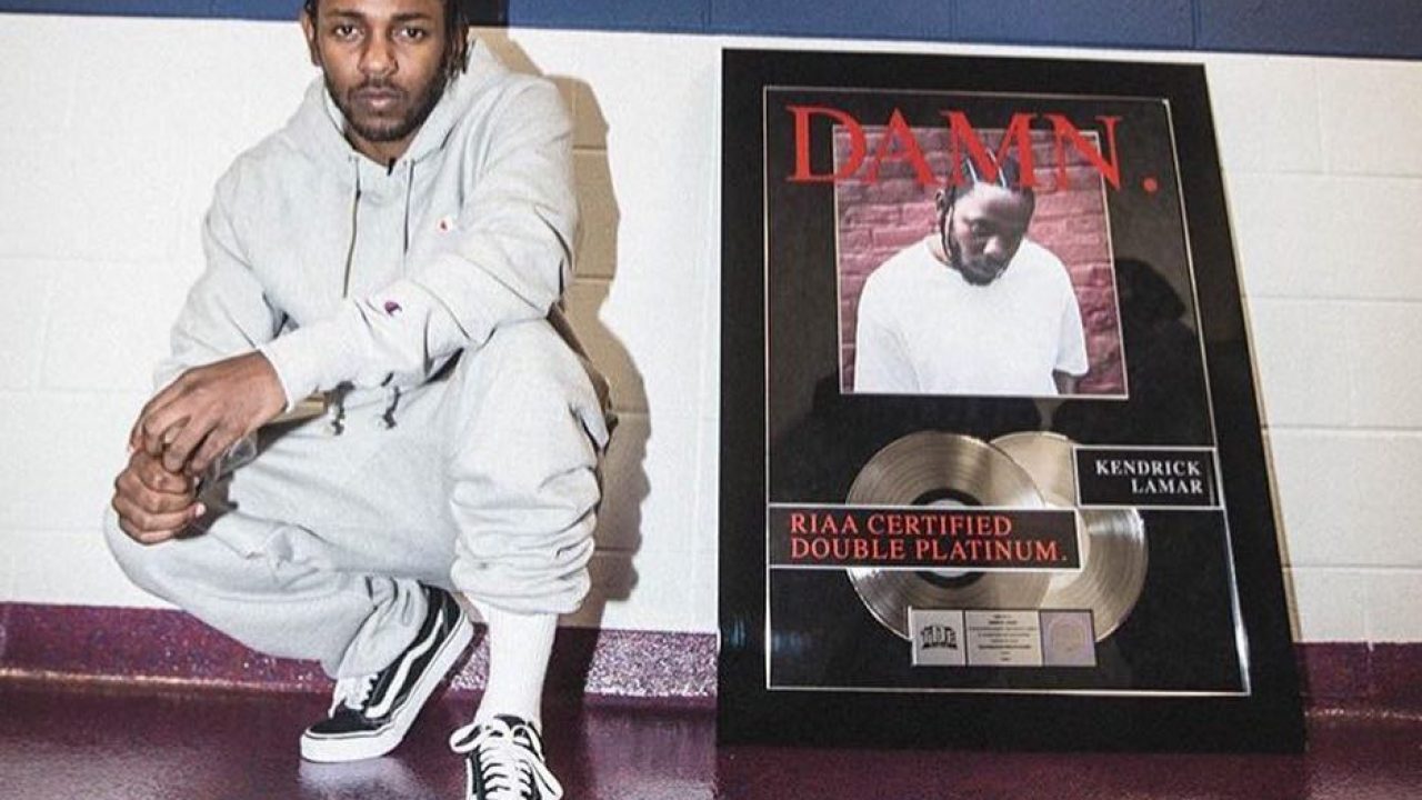 Kendrick Lamar Reveals His New Album Is A Double LP