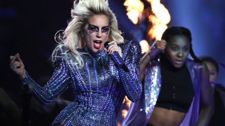 Video: Lady Gaga's Chicago Stadium Show So Packed That Fans Watch From Outside