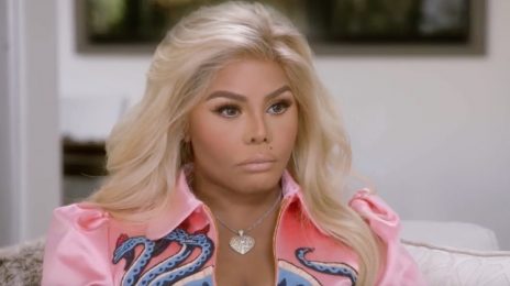 Watch: Lil Kim Uses Medium To Contact Her "Soulmate" From The Afterlife