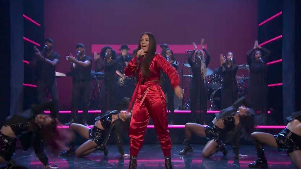 Watch Demi Lovato Soars With Sorry Not Sorry On Fallon That Grape Juice