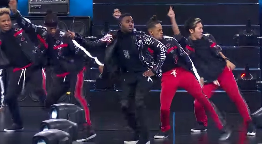 Watch Jason Derulo Performs At NFL Thanksgiving Halftime Show That