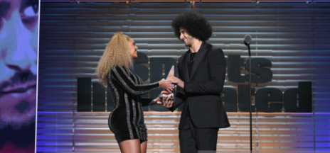 Beyonce Presents Colin Kaepernick With Muhammed Ali Award/ Rattles Racists With Speech