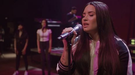 Watch: Demi Lovato Dazzles With 'Tell Me You Love Me' Acoustic