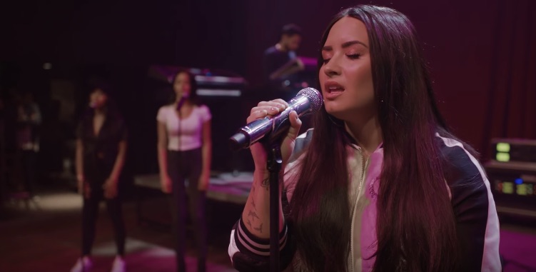 Watch: Demi Lovato Dazzles With 'Tell Me You Love Me' Acoustic - That ...