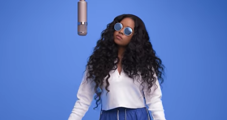 Watch: H.E.R. Takes 'Carried Away' To 'Colors'