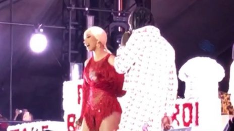 Offset Crashes Cardi B Show To Beg For Forgiveness / Cardi Urges Fans Not To Bully Him