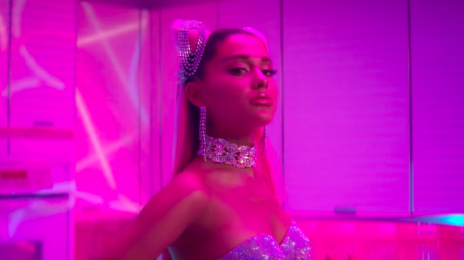 Ariana Grande Dominates Radio With '7 Rings'